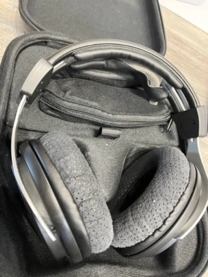 Shure - SRH1540-BK